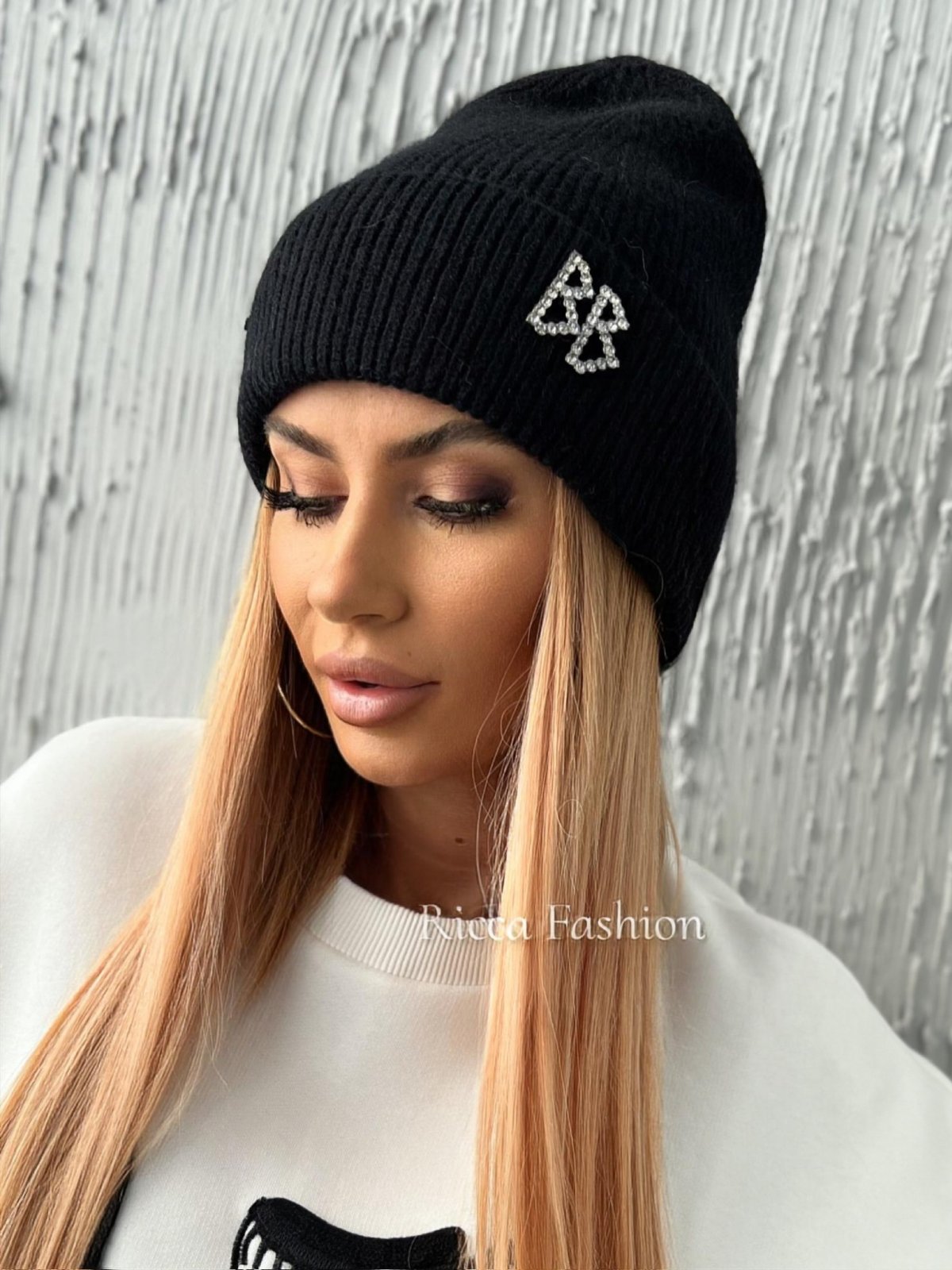 Czapka BEAUTY, black