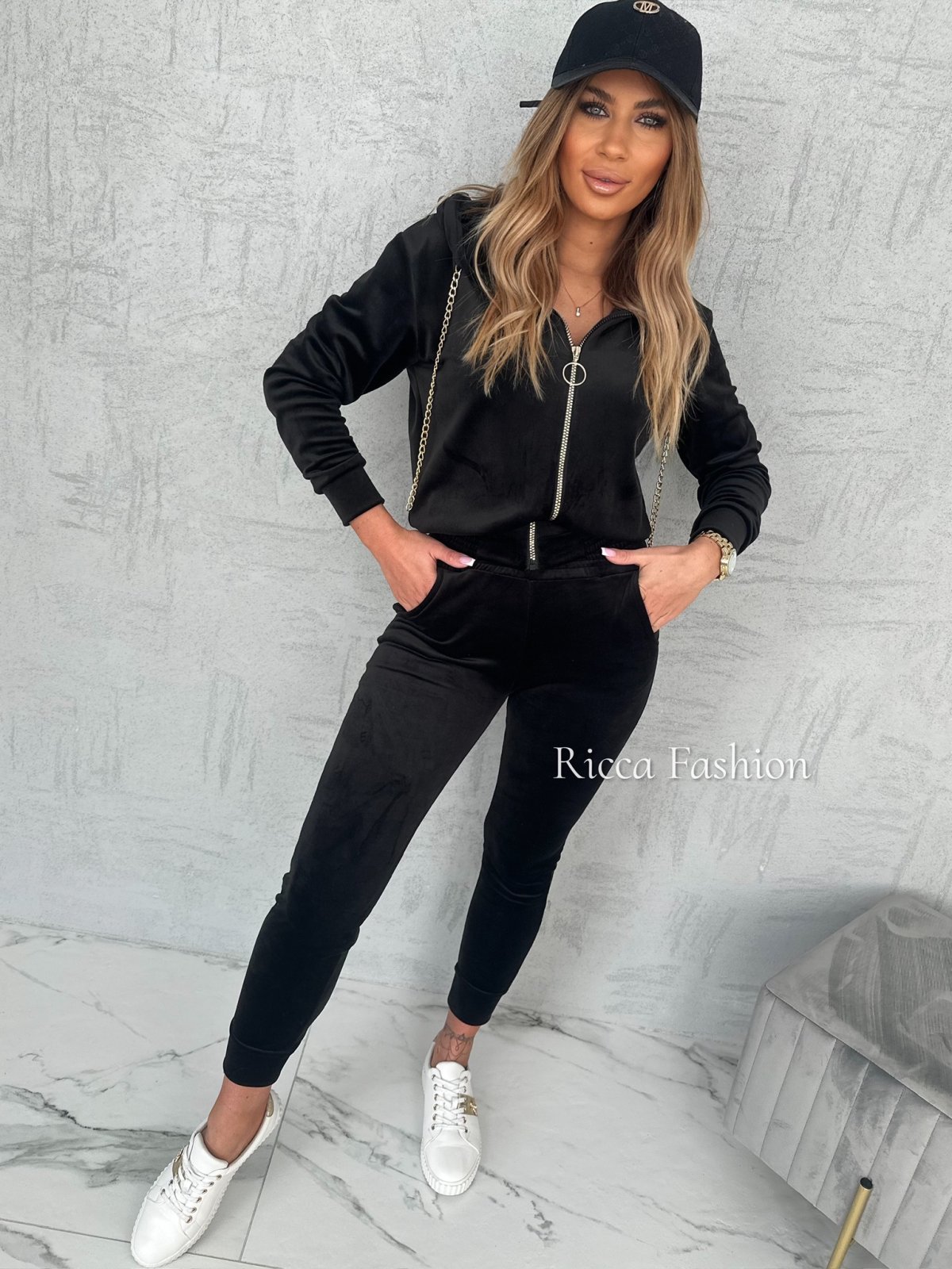 Komplet welurowy FAMOUS by Ricca, black