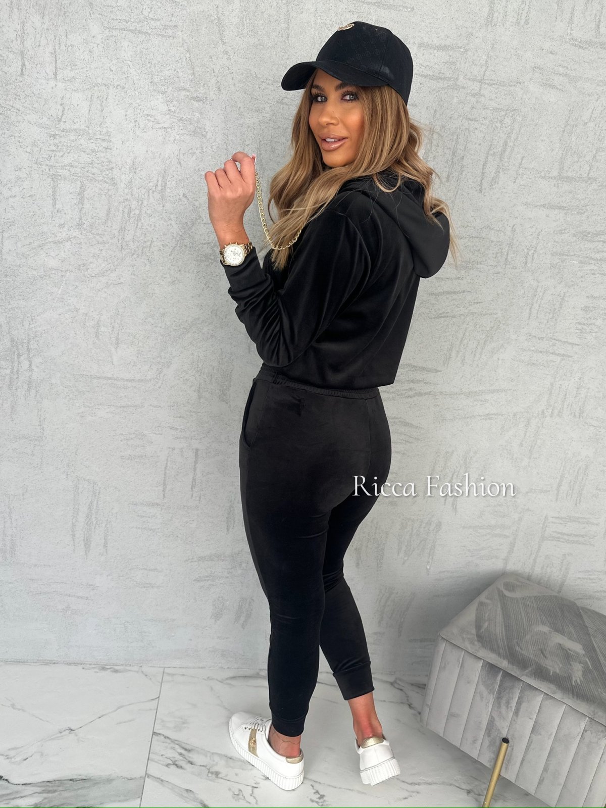 Komplet welurowy FAMOUS by Ricca, black