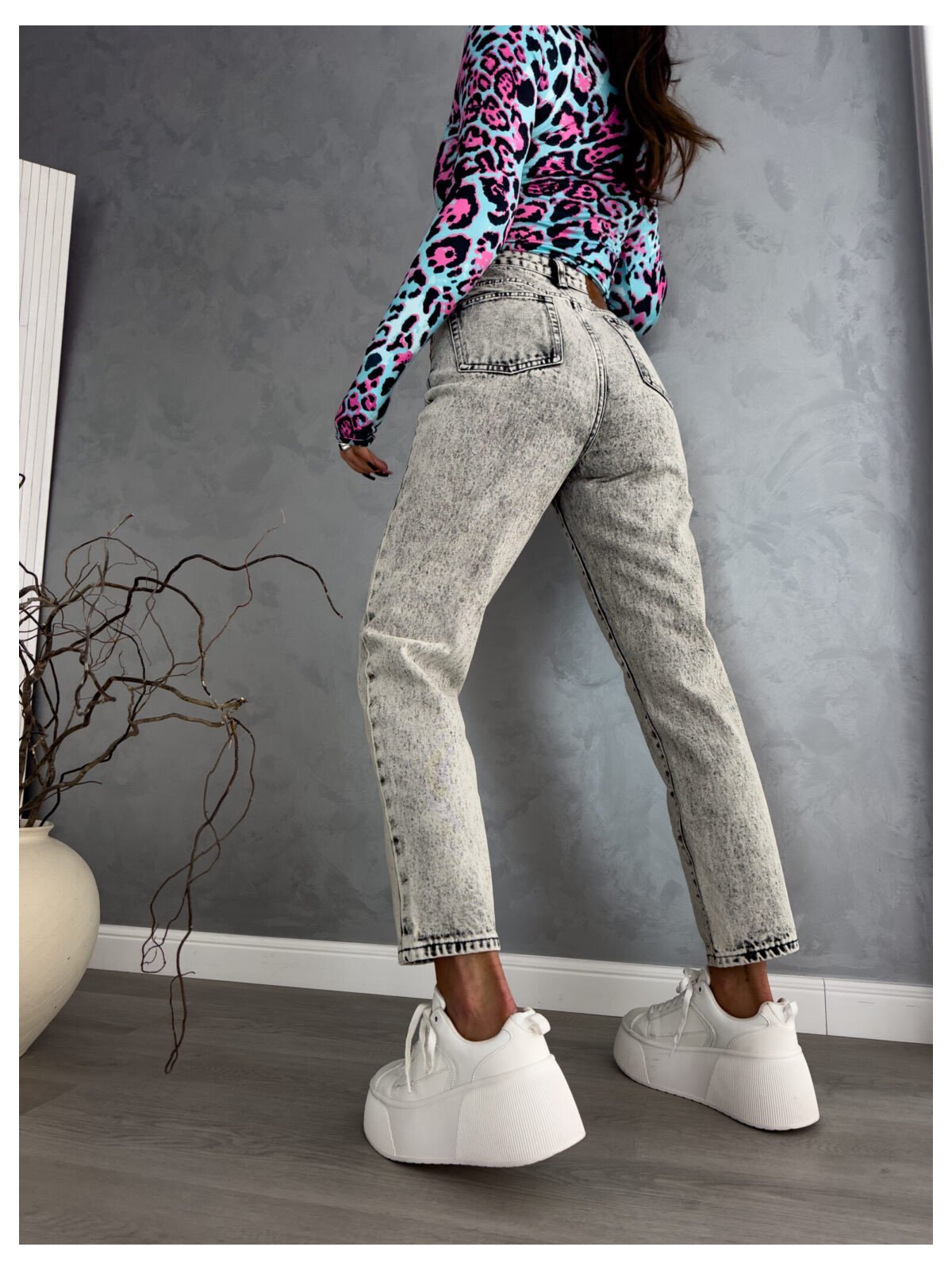 Spodnie mom fit DEK, szare