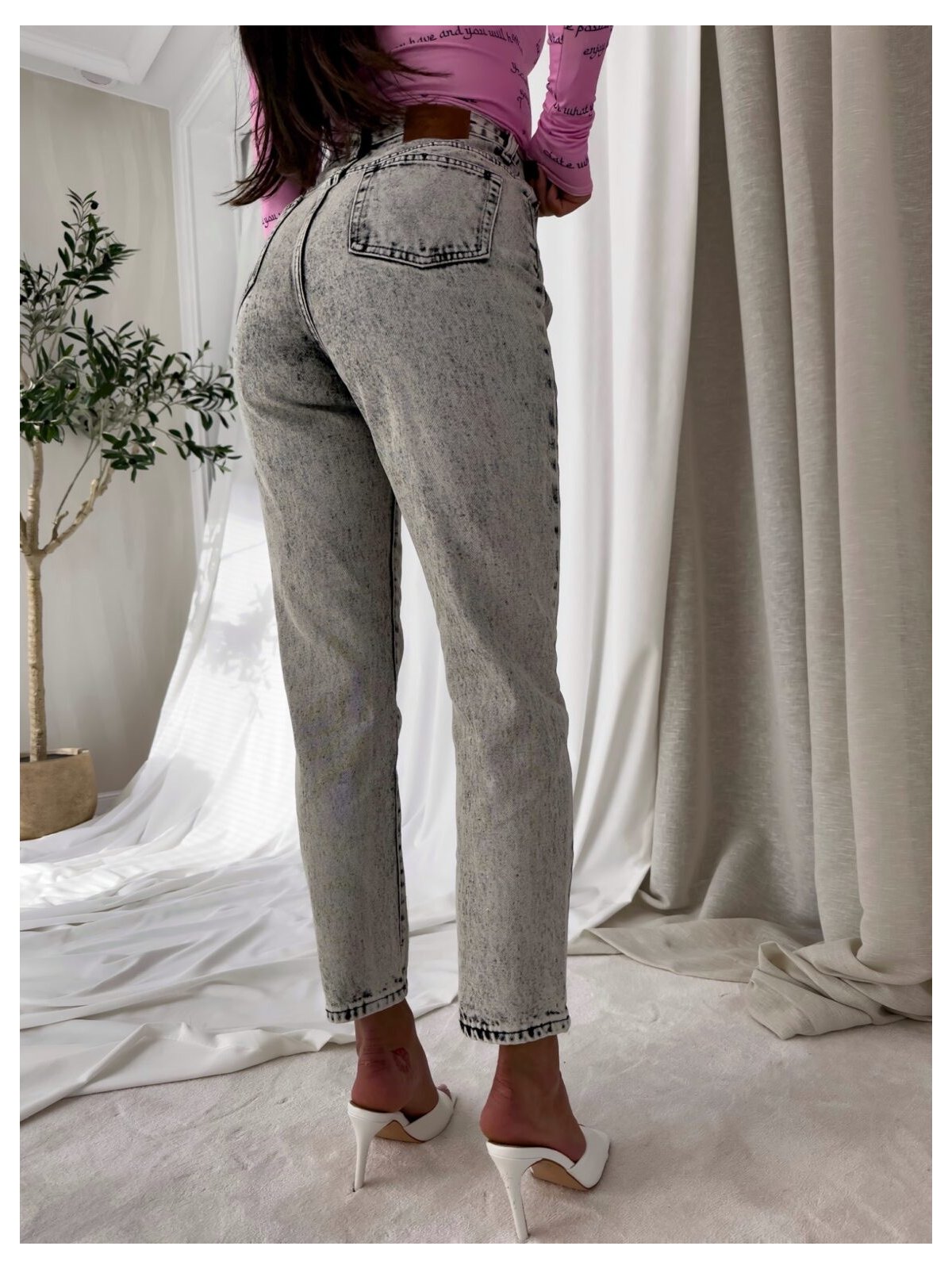 Spodnie mom fit DEK, szare