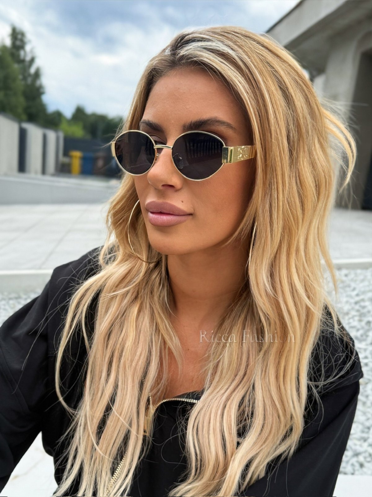 Okulary przeciwsłoneczne ESSENCE, black