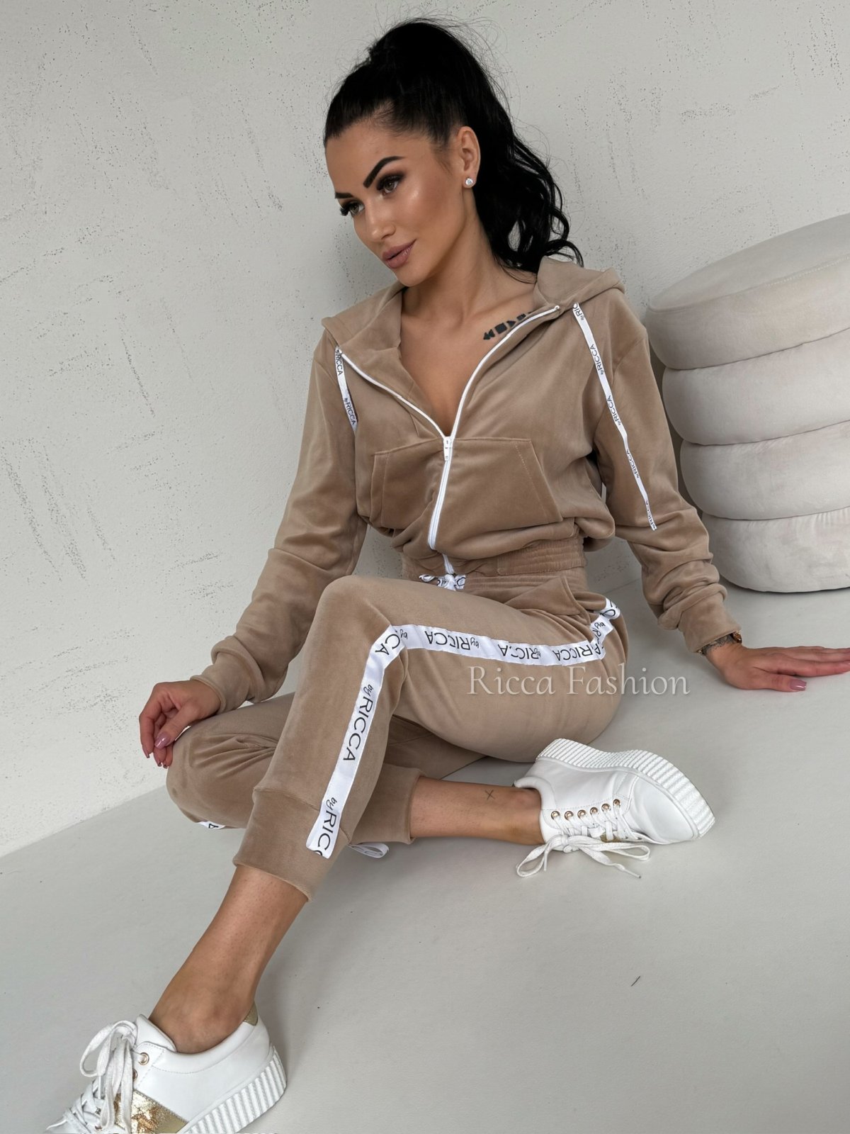 Komplet welurowy ANGEL by Ricca, light carmel