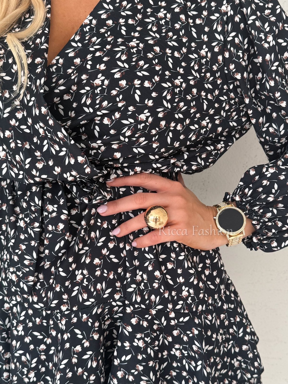 Sukienka z wiskozą MERYL, black/flowers