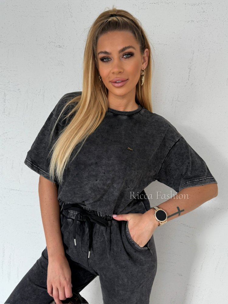 Komplet dekatyzowany...