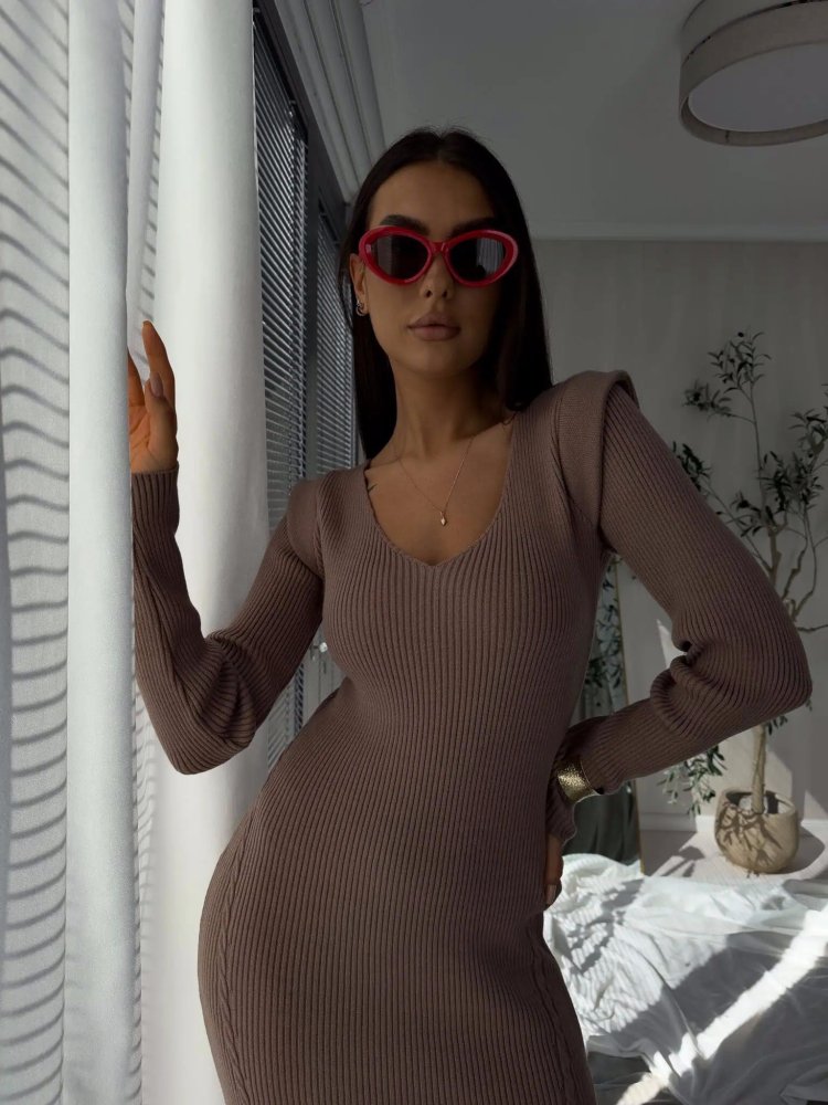 Sukienka z kaszmirem...