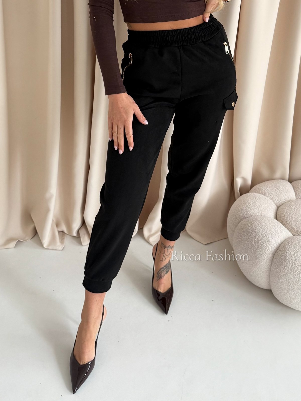 Spodnie joggery zamszowe SOREN, black