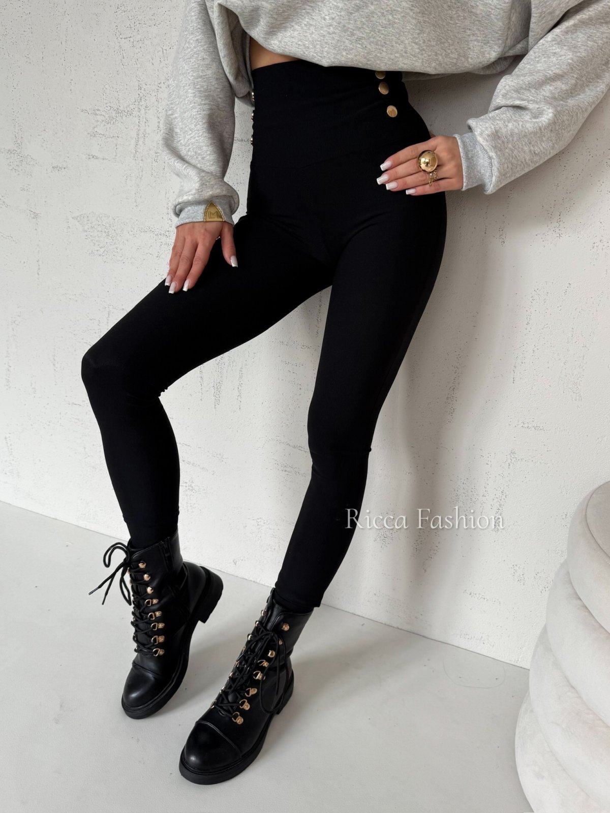 Legginsy prążkowane LINDO, black