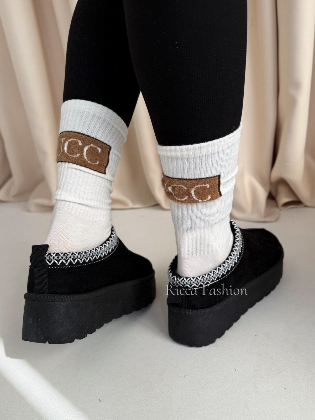 Skarpetki UGGIS, ecru