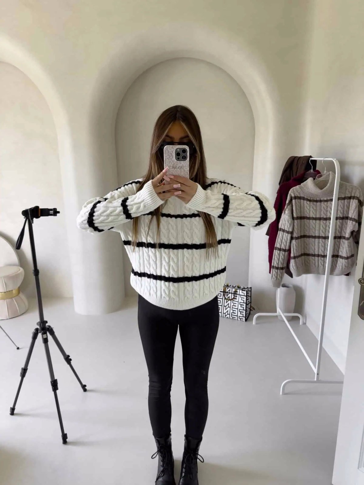 Sweter golf INKO pasy, ecru-czarne