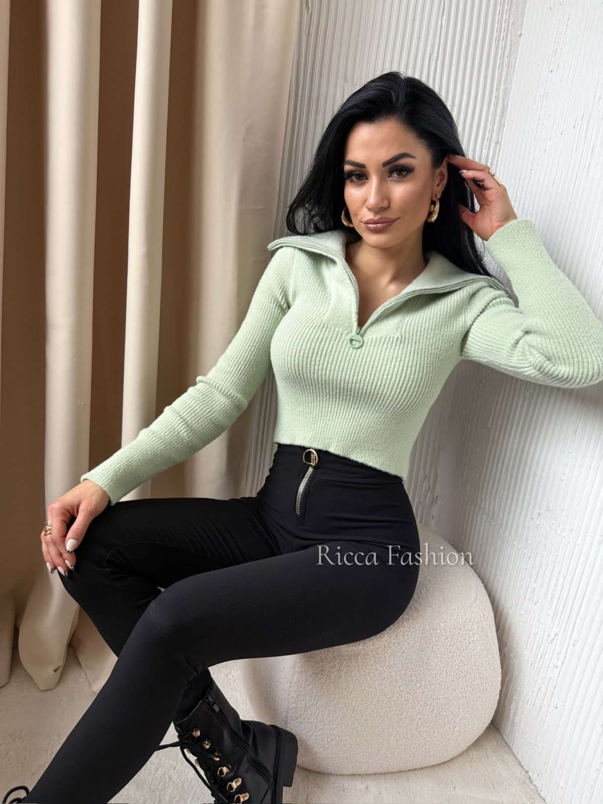 Sweter z kołnierzem REMY, matcha