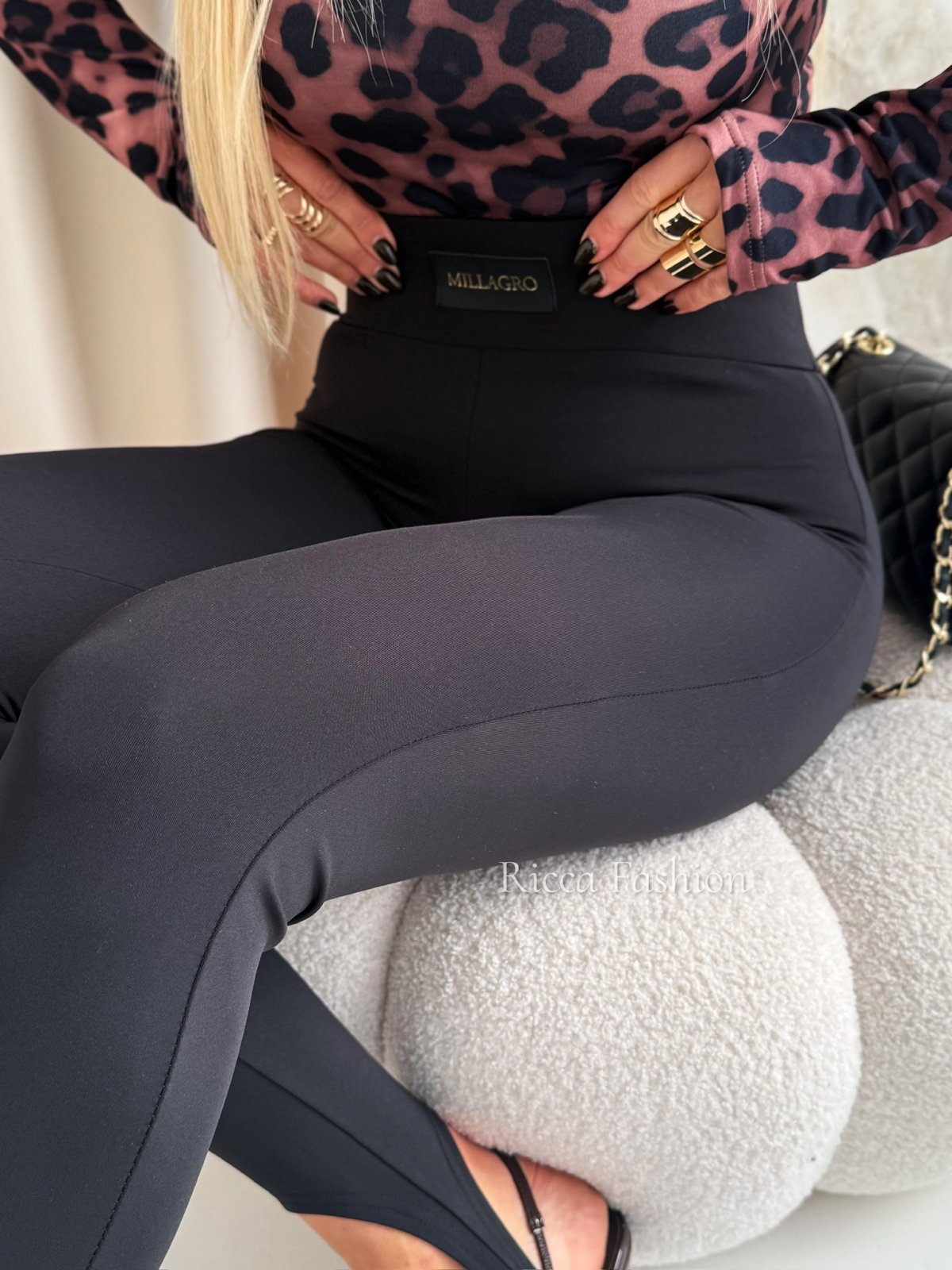 Legginsy z zapiętkami MAILO, black