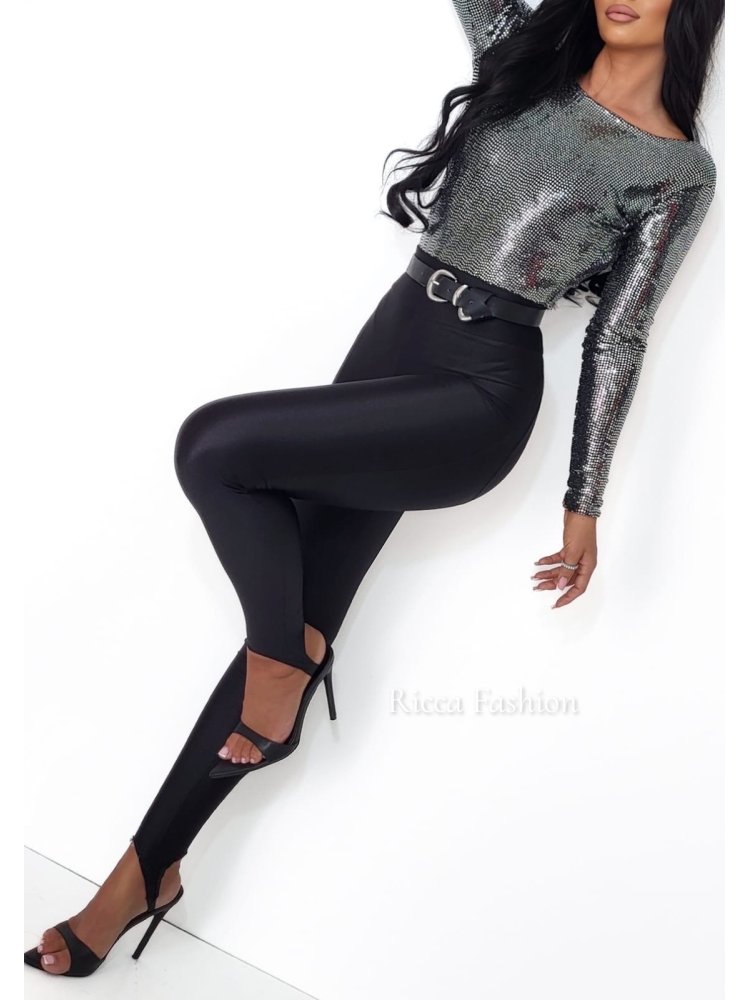 Legginsy z zapiętkami...