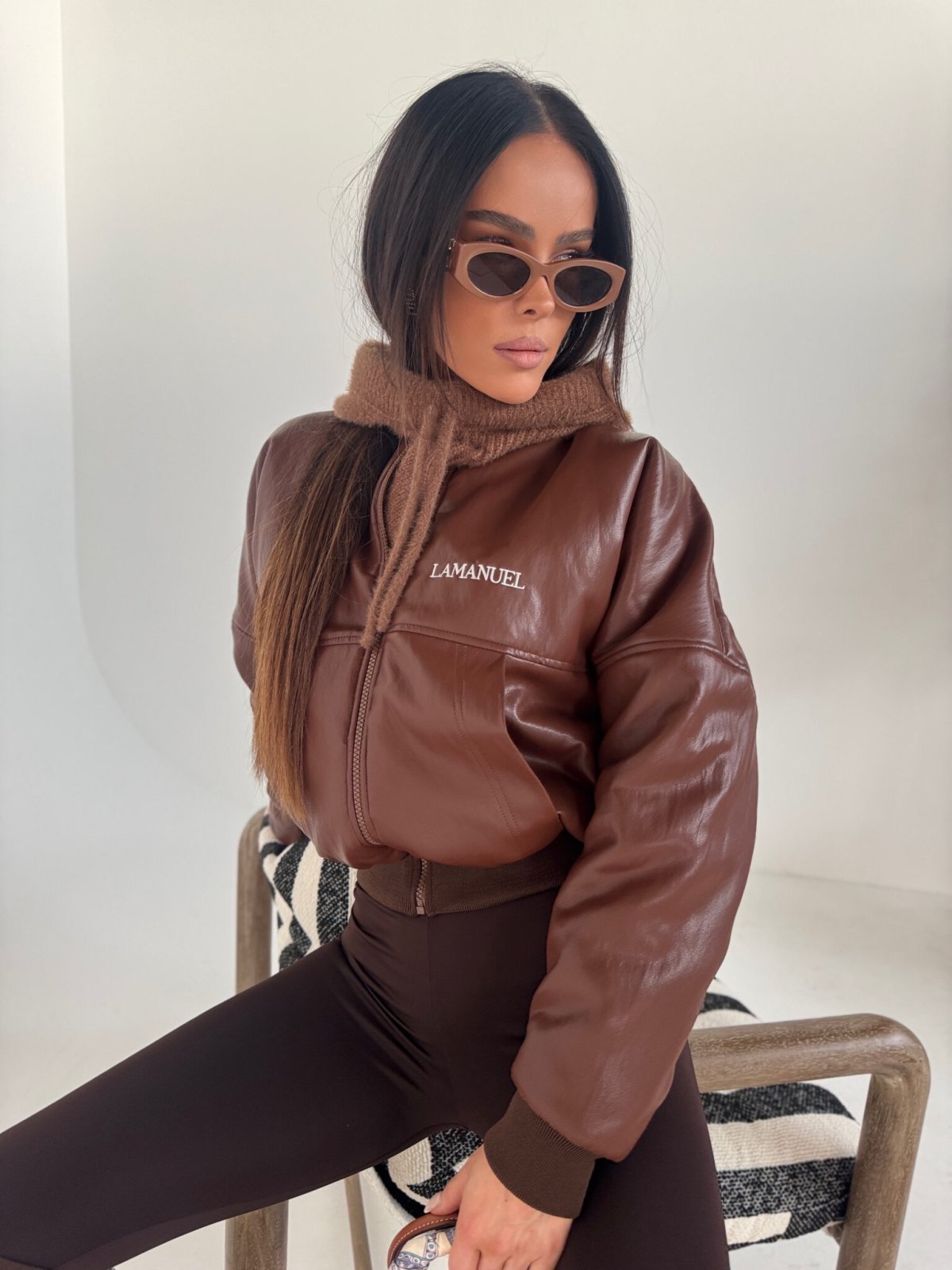 Kurtka bomberka TIMELESS, czekolada