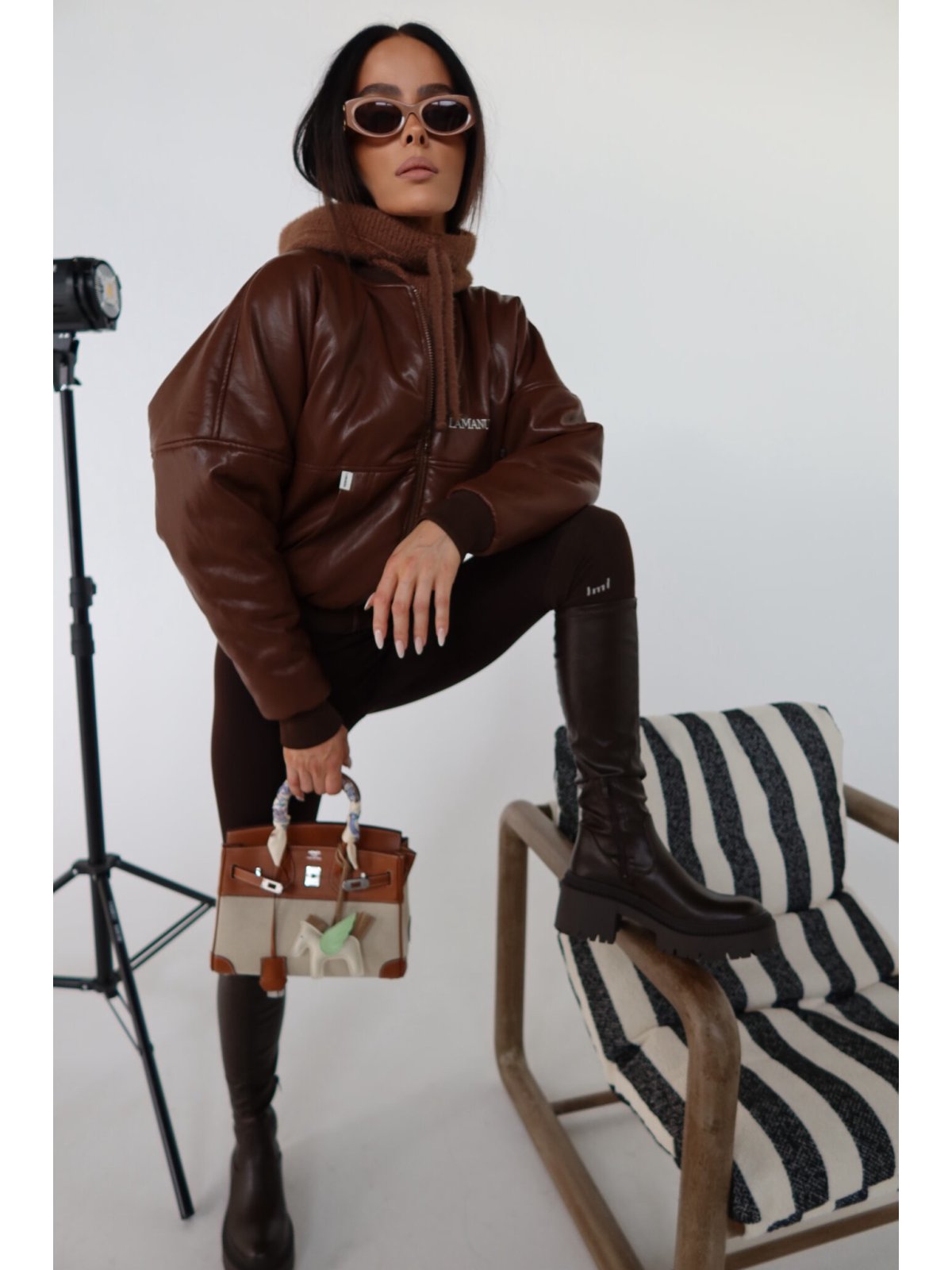 Kurtka bomberka TIMELESS, czekolada