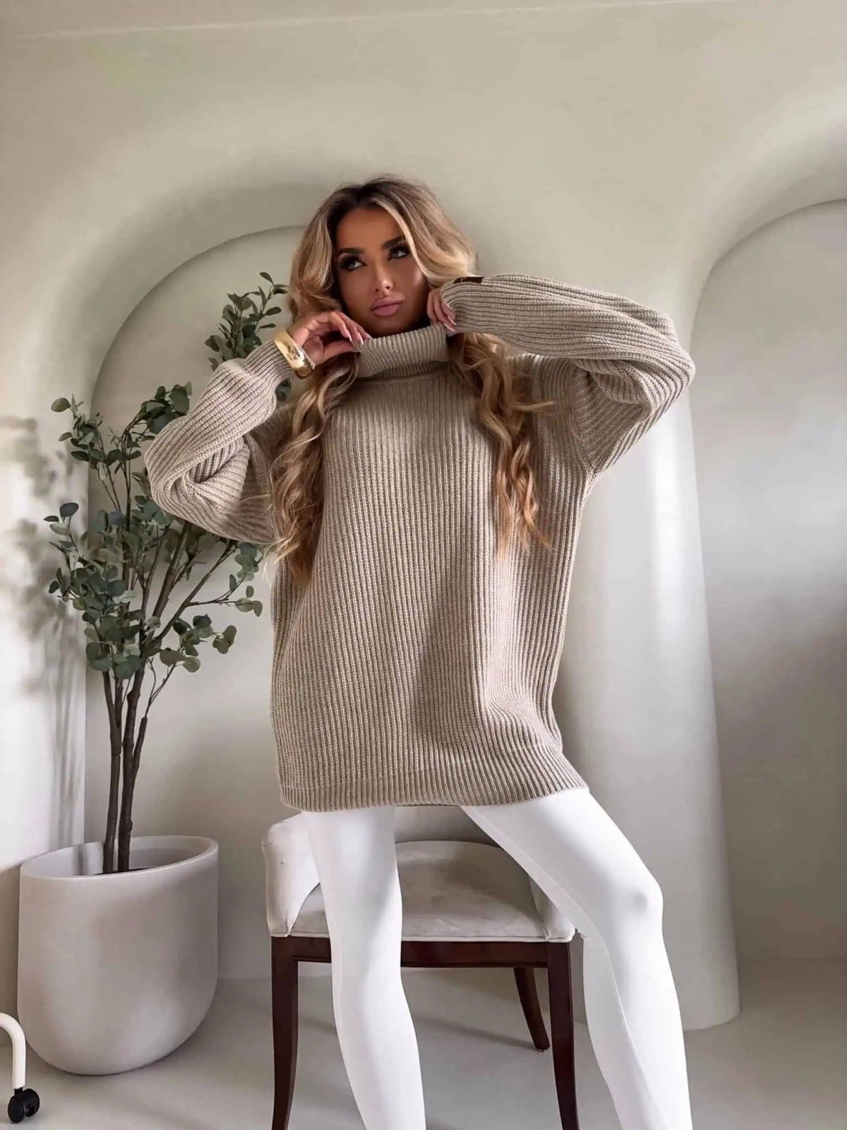 Sweter golf z wełną LAVER, beż