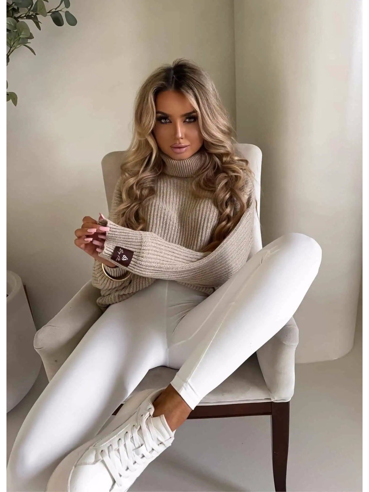 Sweter golf z wełną LAVER, beż