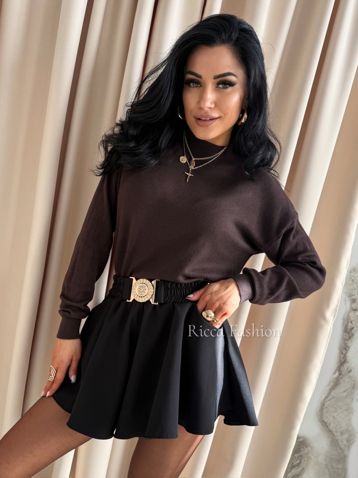 Szorty rozkloszowane materiałowe FELIXO, black