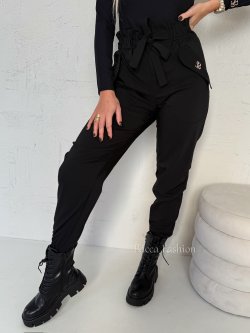 Spodnie joggery PANTONE, black