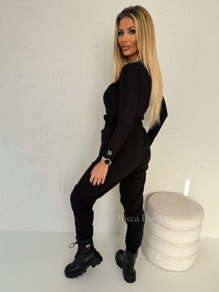 Spodnie joggery PANTONE, black