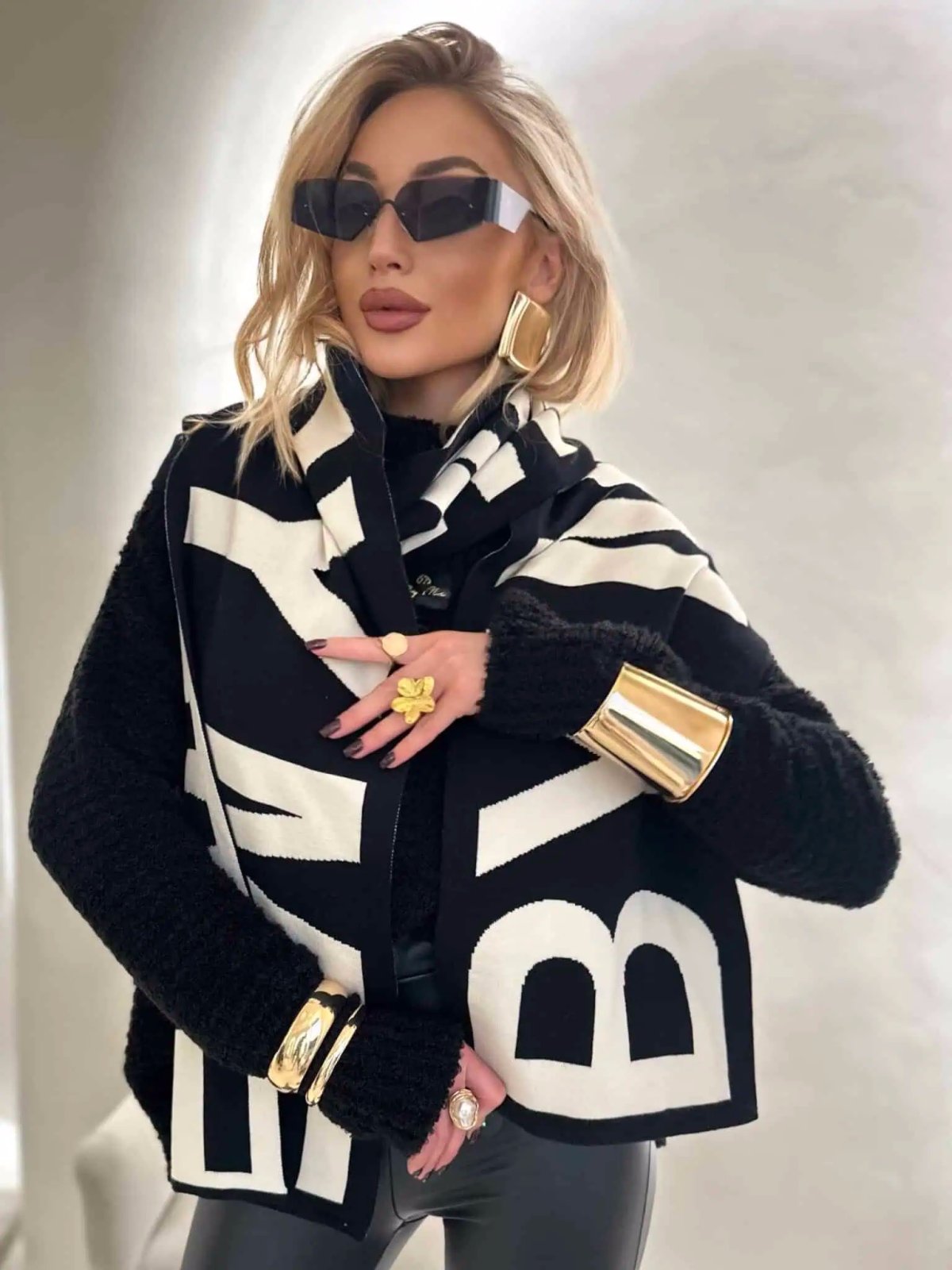 Szal z kaszmirem BY ME, czarny