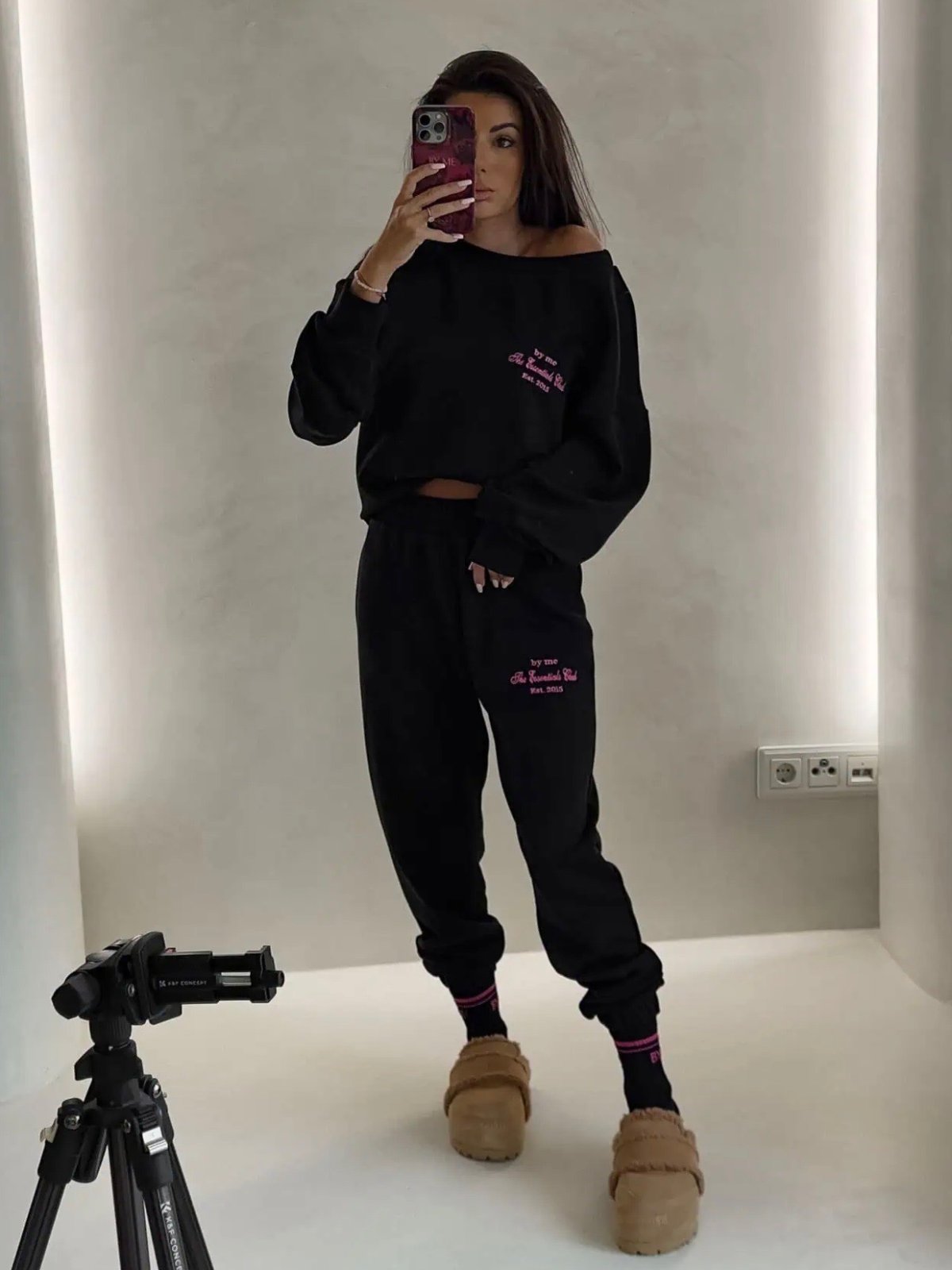 Komplet dresowy ESSENTIAL, czarny