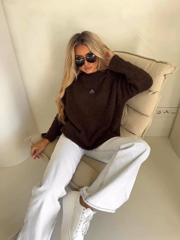 Sweter z wełną BUCLA, czekolada