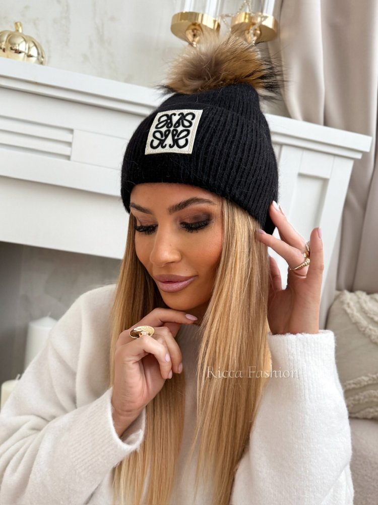 Czapka z angorą i jenotem...