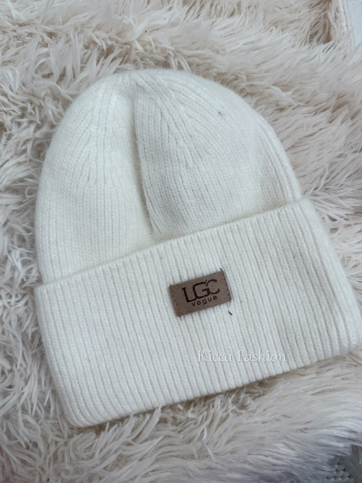 Czapka z angorą i wiskozą EWEA, ecru