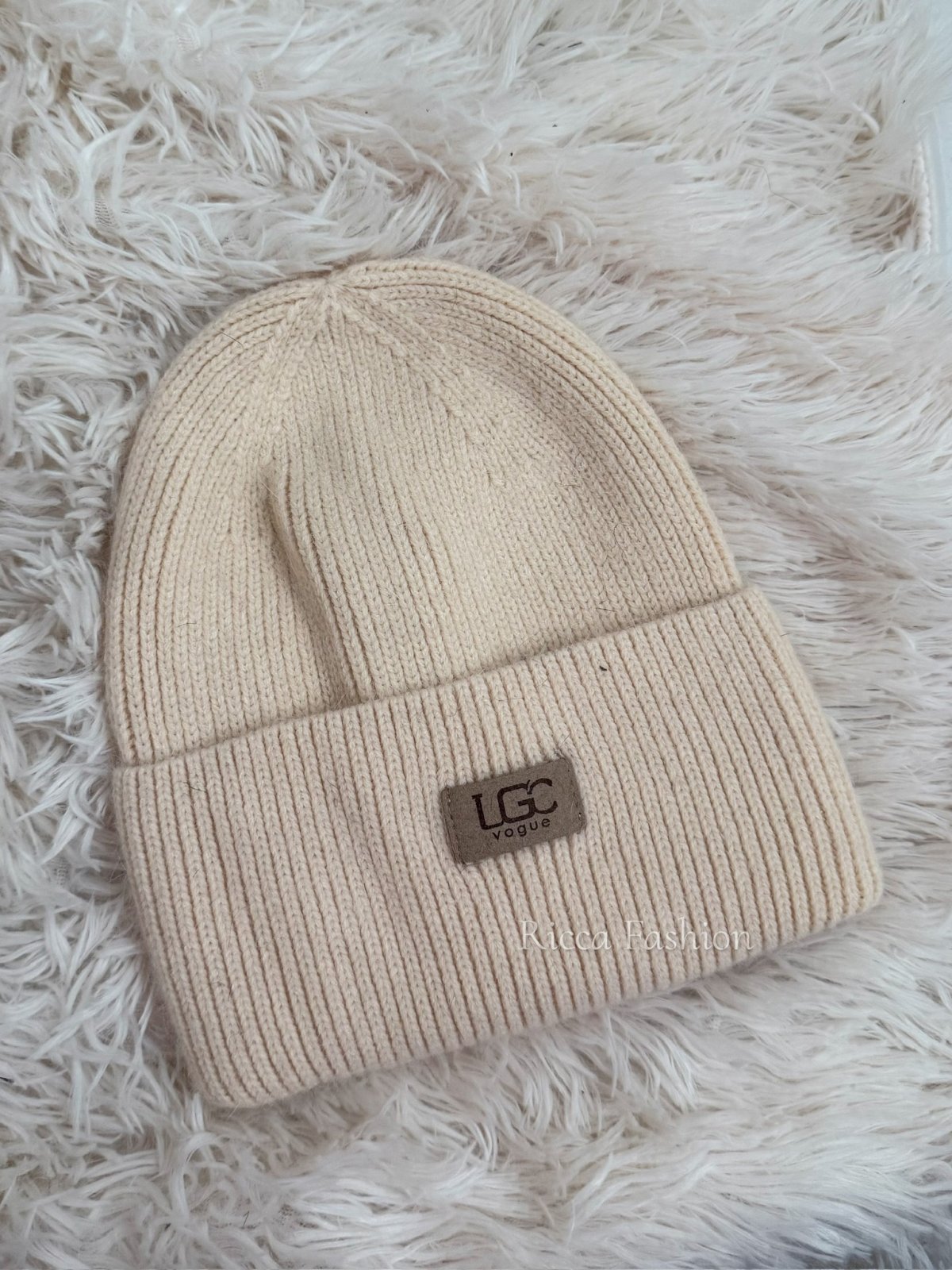 Czapka z angorą i wiskozą EWEA, beige