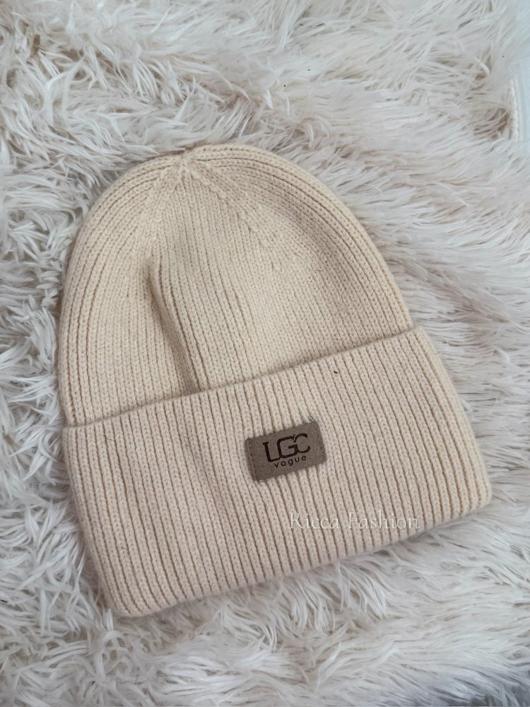 Czapka z angorą i wiskozą...