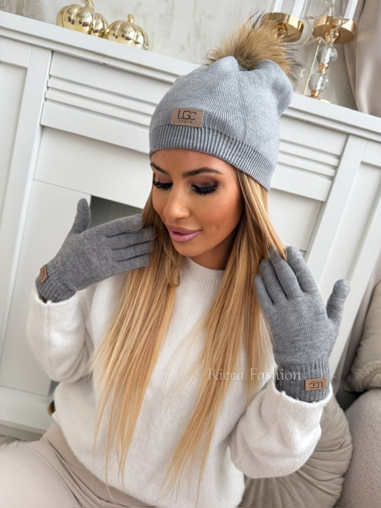 Czapka z wełną i jenotem...