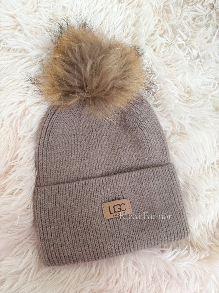 Czapka z angorą i jenotem...