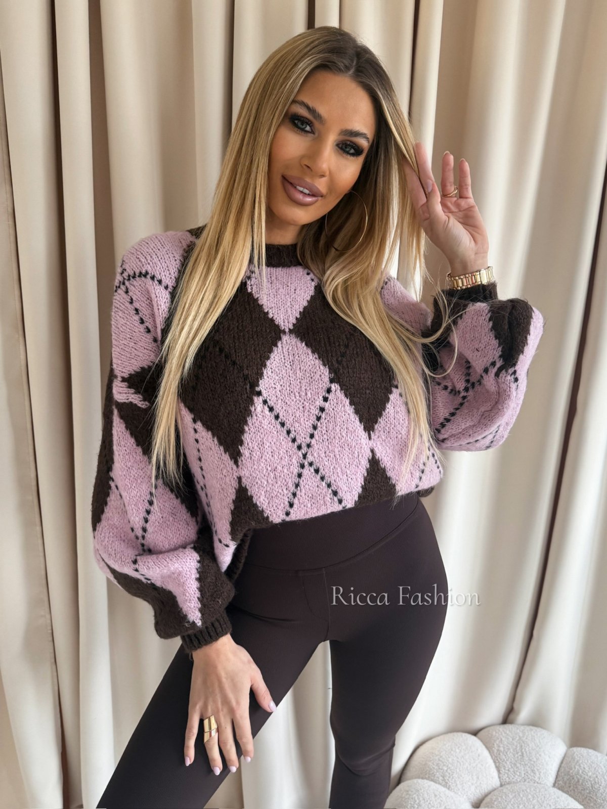 Sweter z wełną ROMBI, chocolate/pink