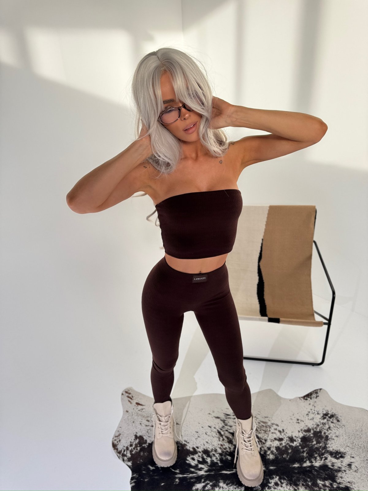 Komplet prążkowany SEPARATE, czekolada