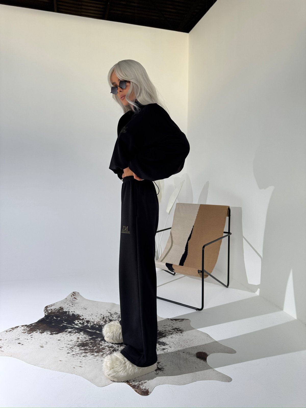 Spodnie dresowe MAGNUM, czarne