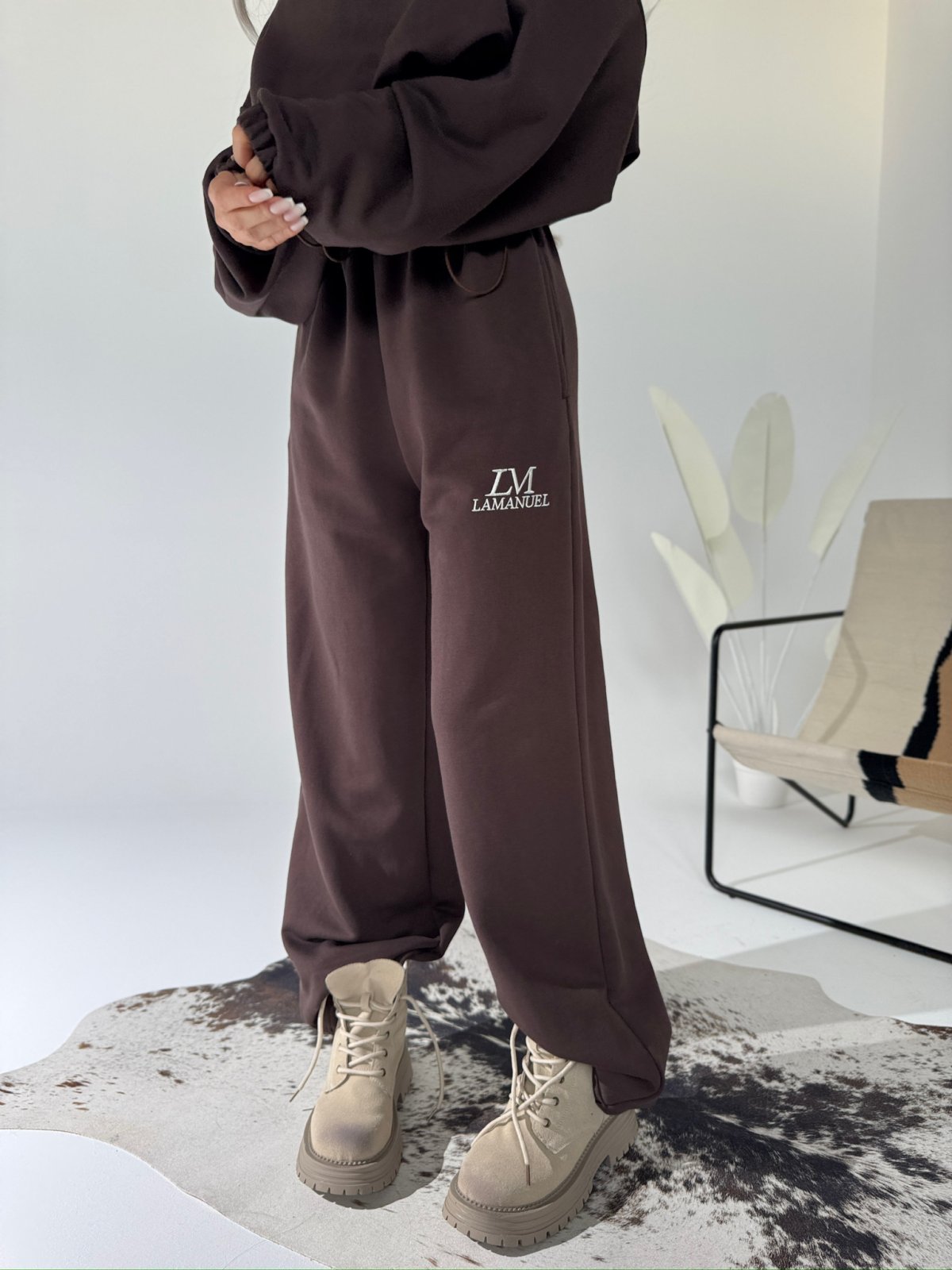 Spodnie dresowe MAGNUM, czekolada