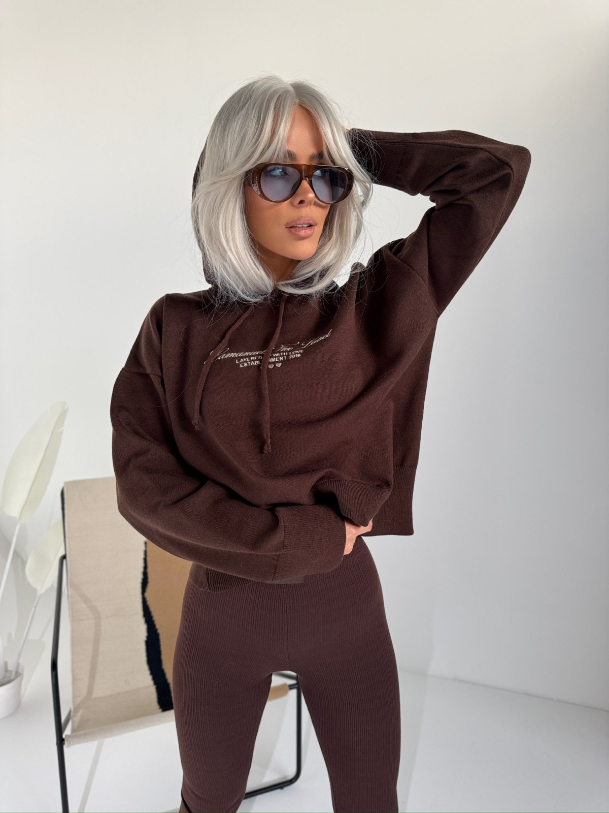 Sweter z wiskozą LOVE, czekolada