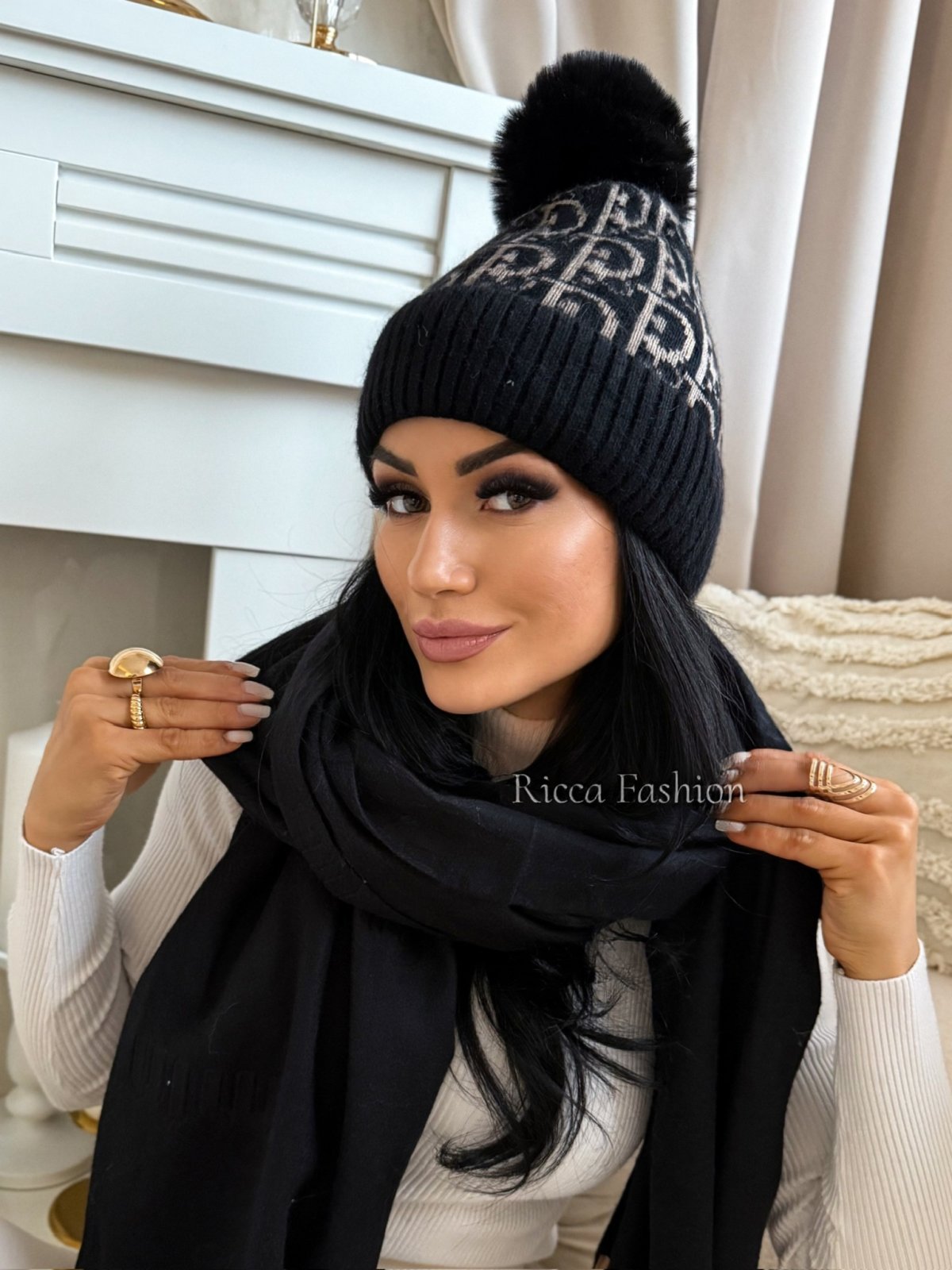 Czapka z kaszmirem DARCY, black