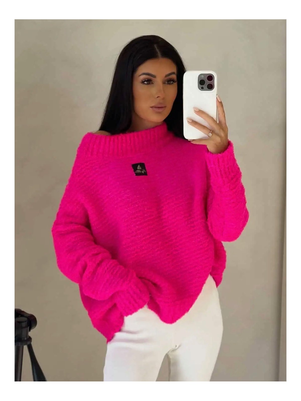 Sweter z wełną BUCLA, róż