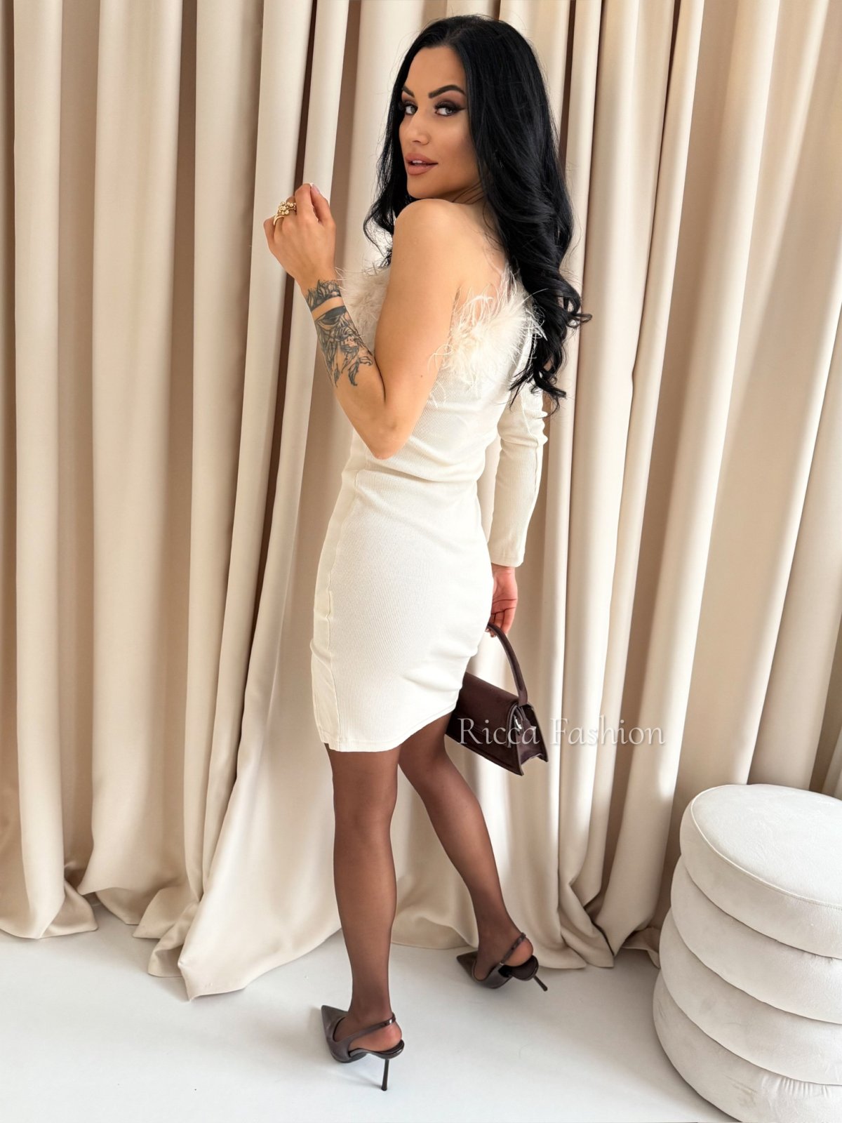 Sukienka z piórkami CALIOPPE, beige