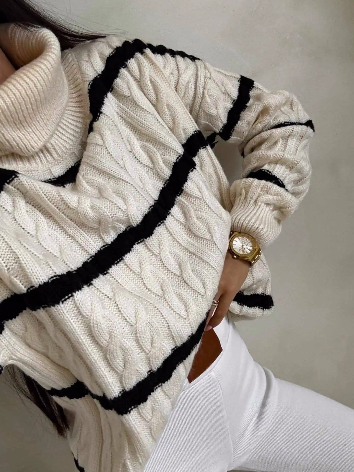 Sweter golf INKO pasy, wanilia/czarne