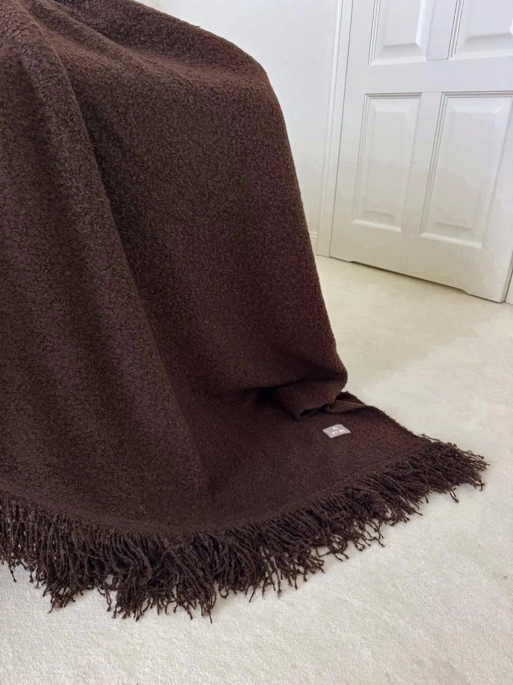 Koc z wełną BUCLA, czekolada