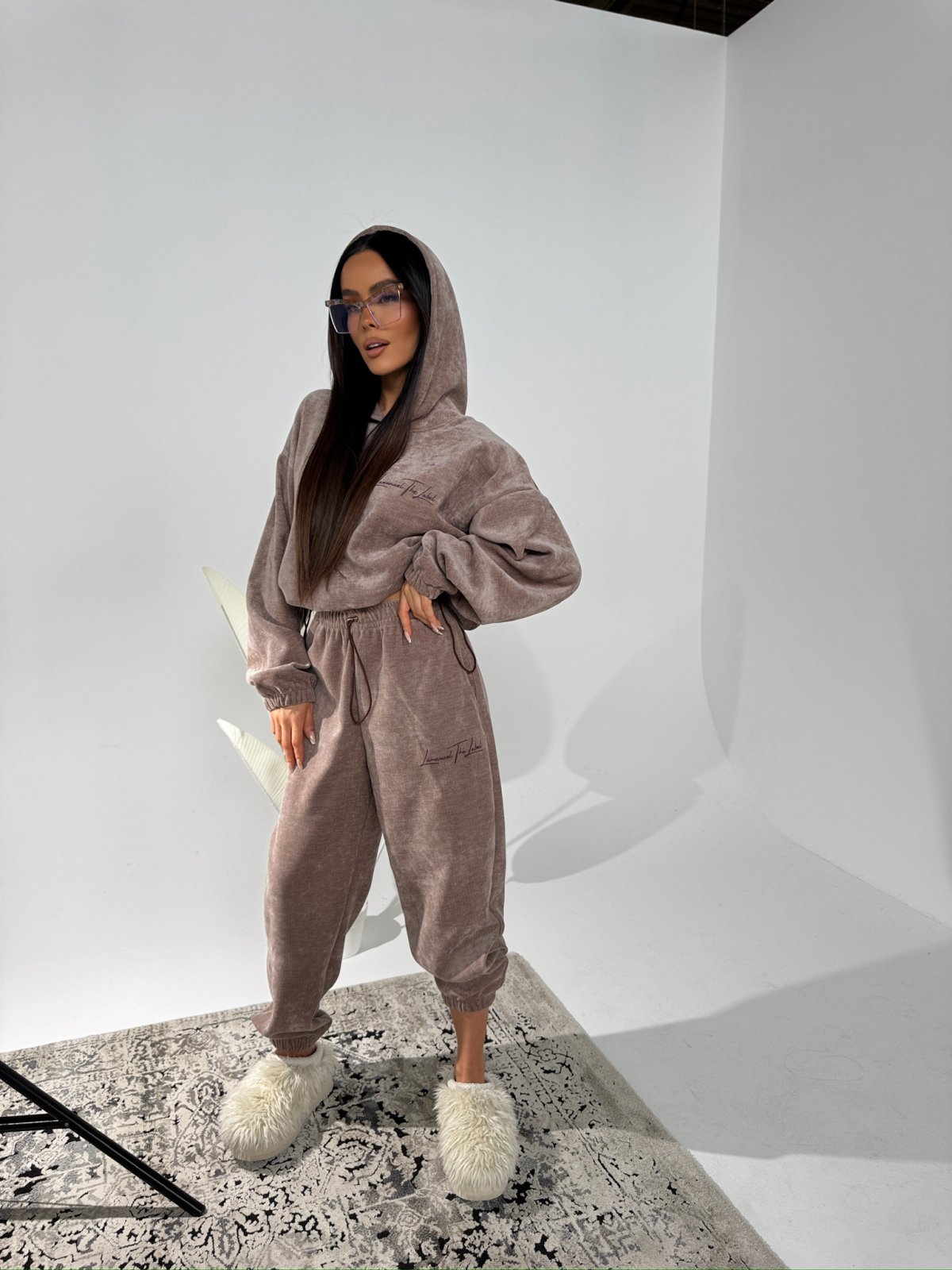 Spodnie dresowe QUEEN, beż