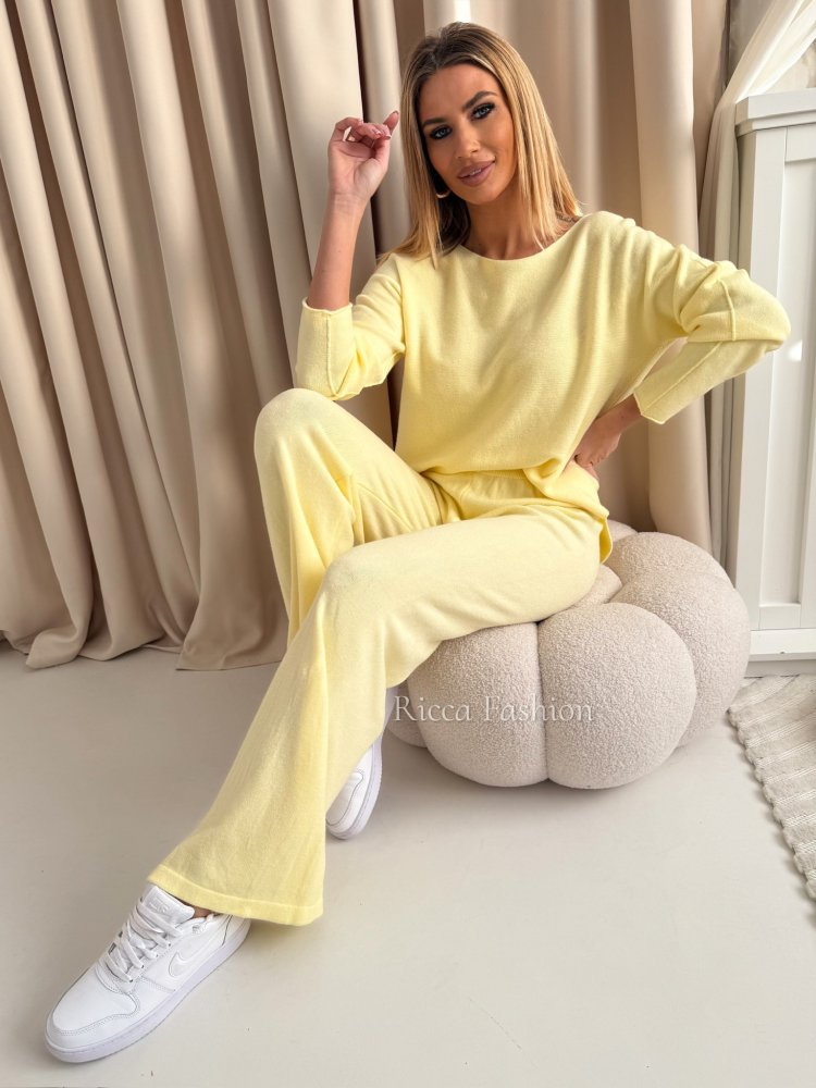 Komplet dzianinowy z...