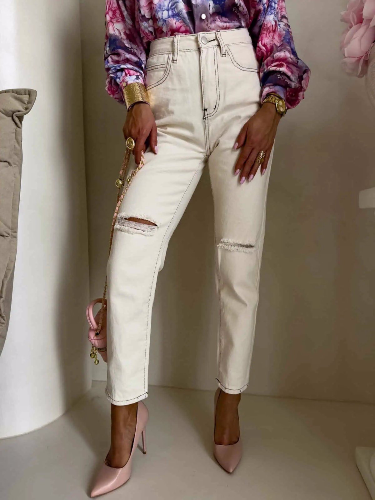 Spodnie mom fit HOLES, jasny beż