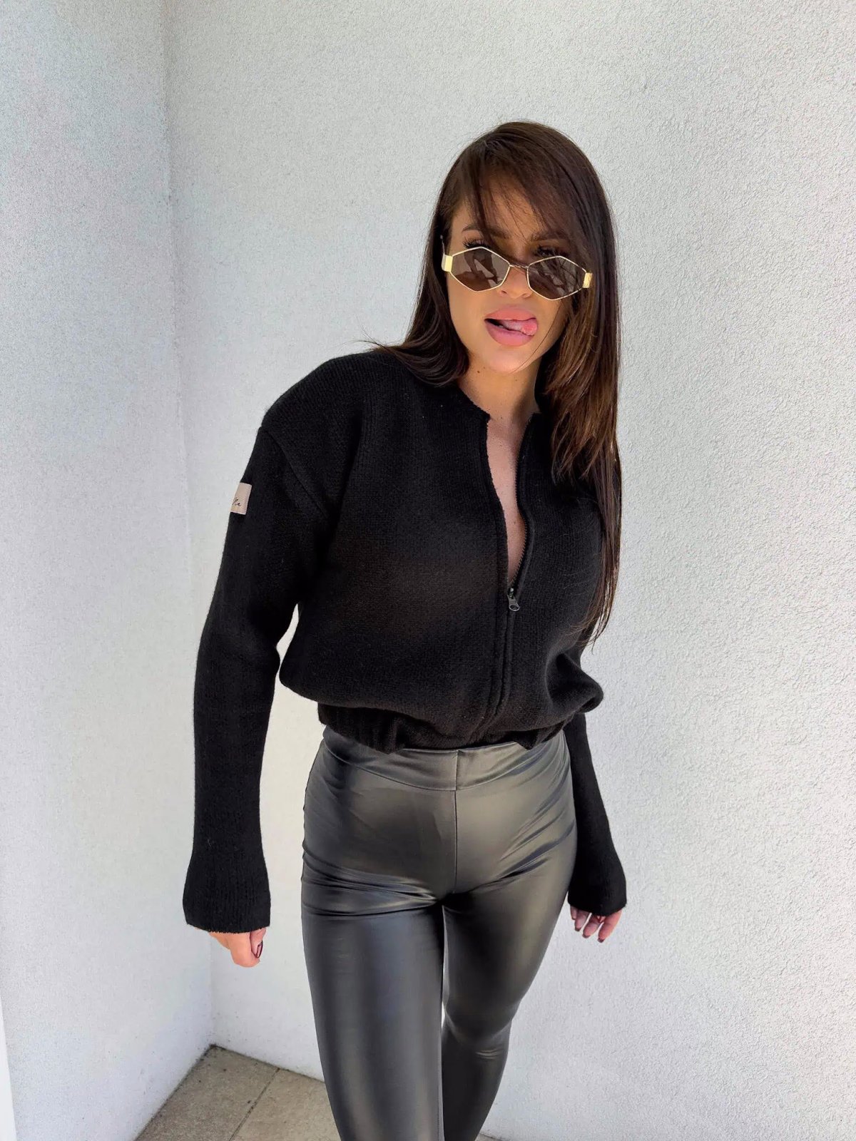 Sweter/bomberka z wełną MOHAIR, czarna