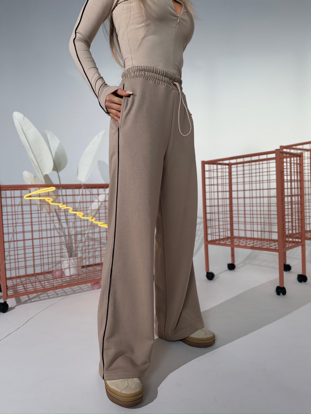 Spodnie dresowe TURN, beż