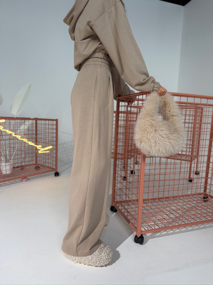 Spodnie dresowe REGULAR, latte