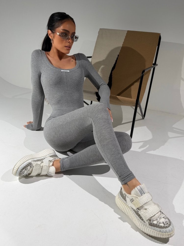 Kombinezon SUCCESS, melanż